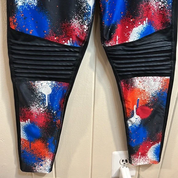 Zumba Must Move Ankle Workout Leggings - Picture 4 of 8